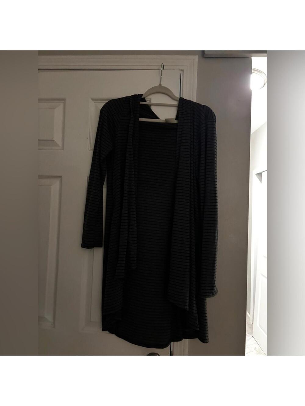 H.I.P. Women's Long Sleeve Hooded Dress in Black and Gray Stripes, Size Large
